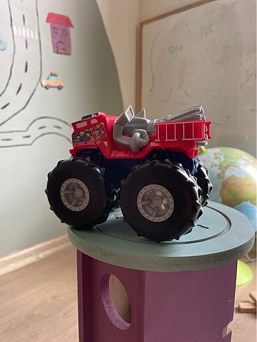 Monster truck