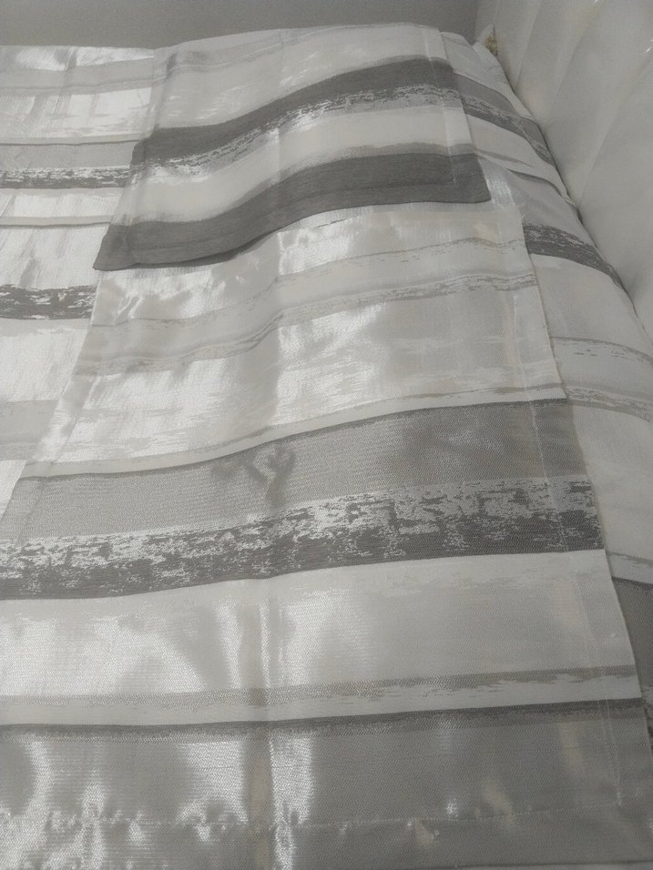 Gri Çizgili Yatak Örtüsü - Görsel 3