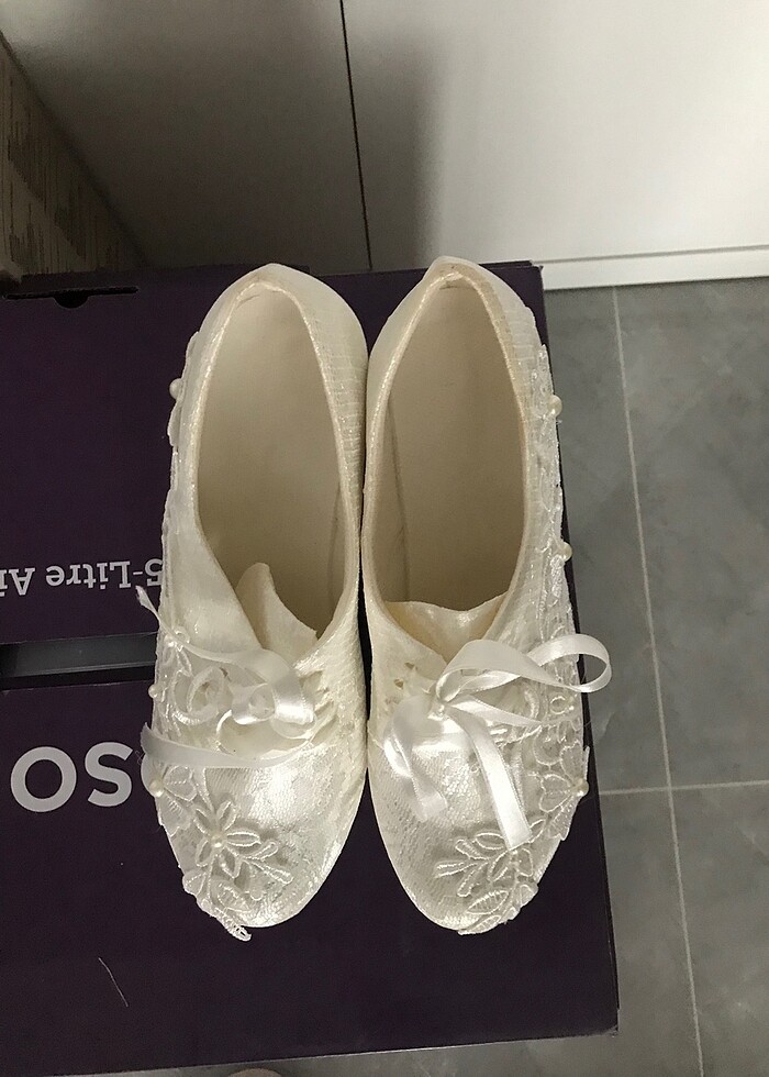 Spor topuklu gelin ayakkabısı - Görsel 3