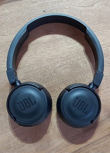 JBL Tune 460bt Bluetooth Kulaklık. Ürün Orjinal karekodlu.