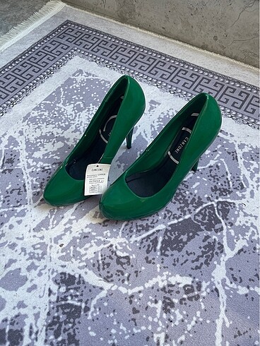 Sıfır yeşil ayakkabı