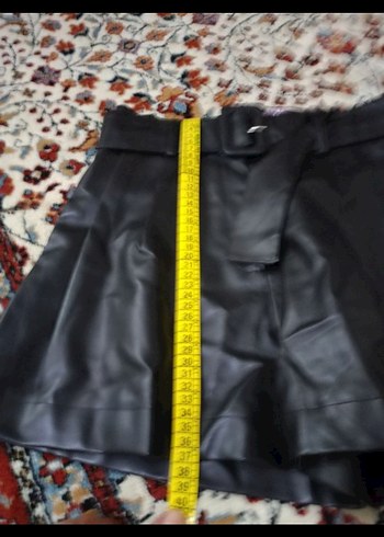 Kadın Siyah Deri Kemerli Mini Şort etek - Görsel 5