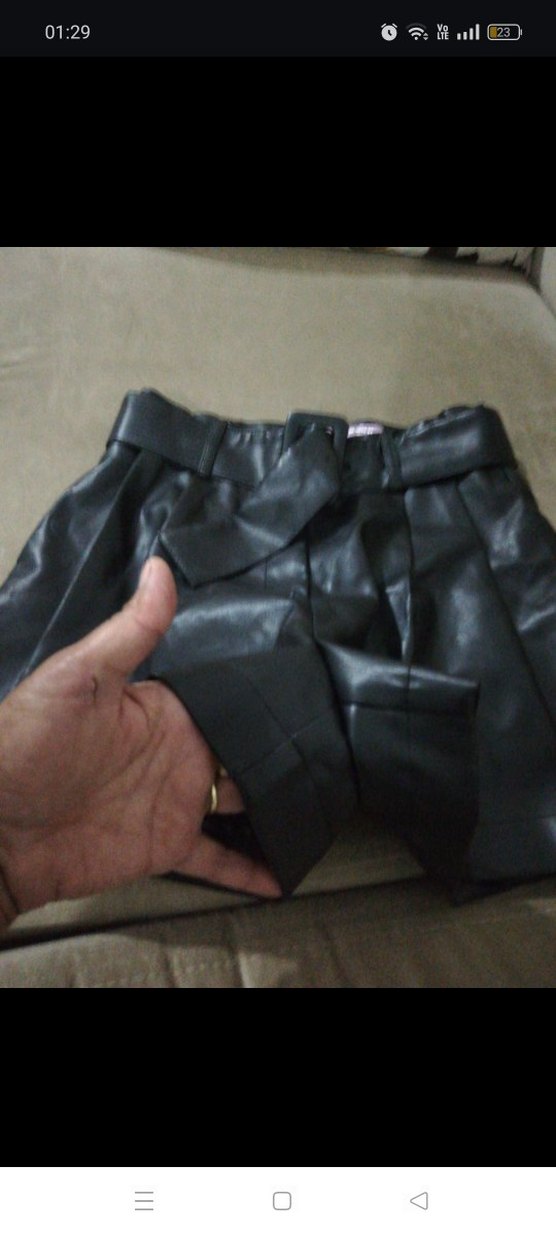 Kadın Siyah Deri Kemerli Mini Şort etek - Görsel 3