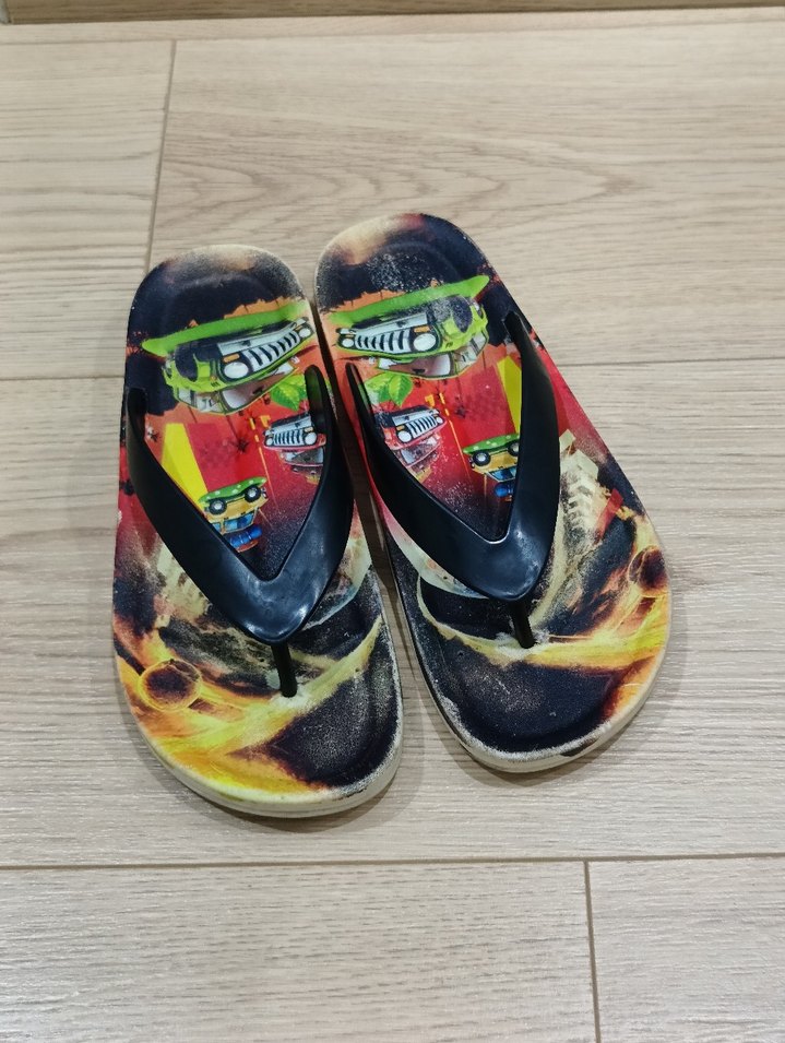 Parmak arası Terlik - Görsel 2