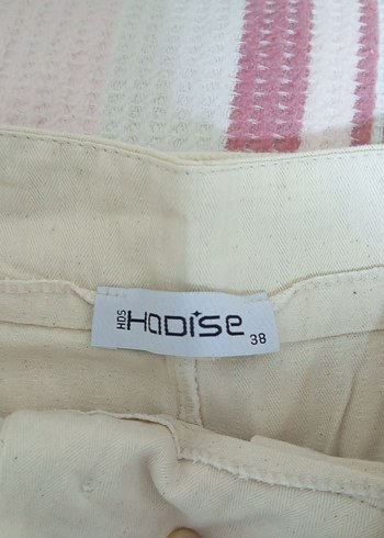 Beyaz Kemerli Bol Kesim Kadın Pantolon - Görsel 3