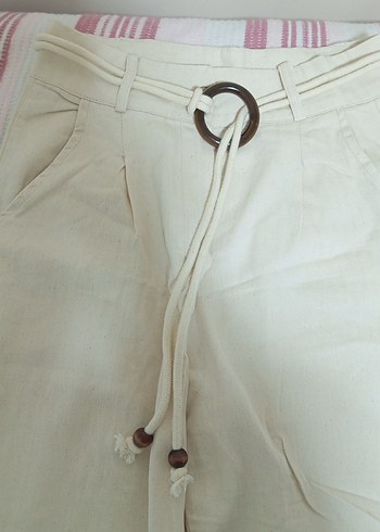 Beyaz Kemerli Bol Kesim Kadın Pantolon - Görsel 2