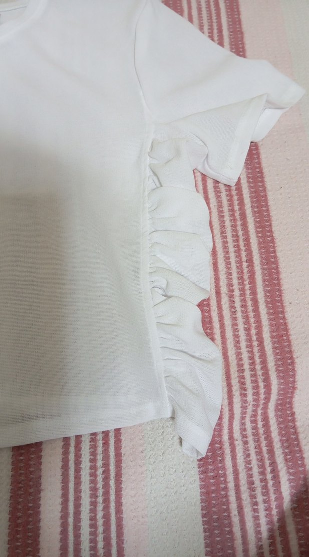 Beyaz Keten Fırfırlı Tişört - Görsel 2