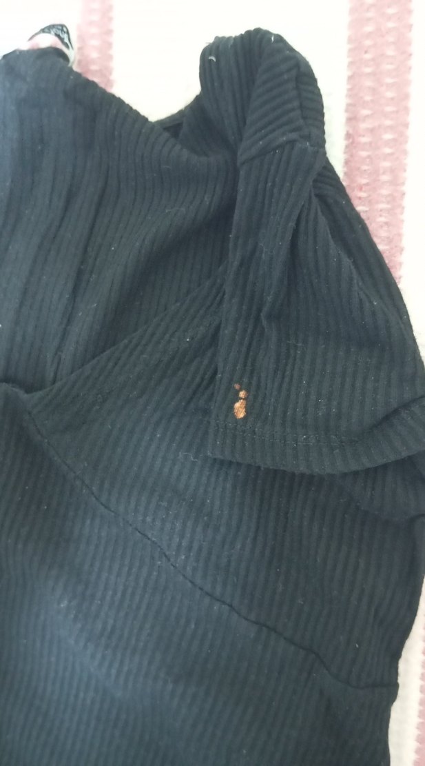 Kadın Siyah V Yaka Kısa Kollu Tişört - Görsel 3