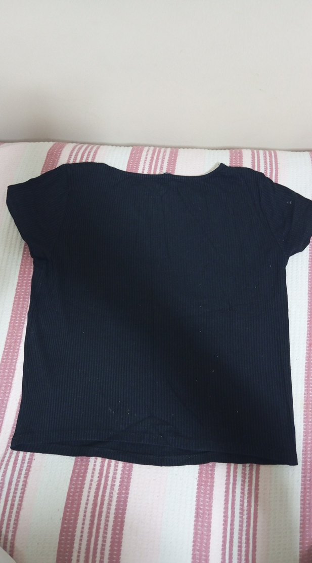 Kadın Siyah V Yaka Kısa Kollu Tişört - Görsel 2