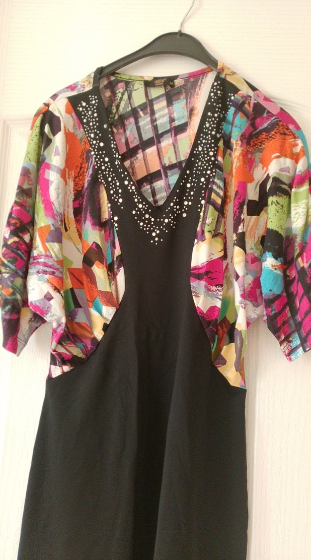 Renkli Drapeli V Yaka kısaElbise - Görsel 2