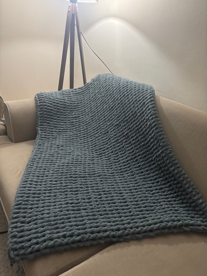 Gri puffy battaniye - Görsel 3