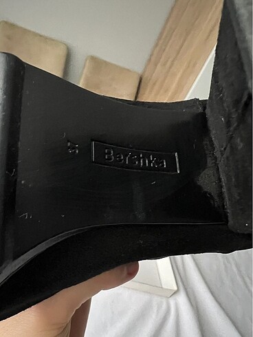 37 Beden Bershka boti