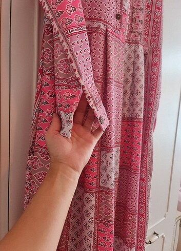 Pembe elbise 