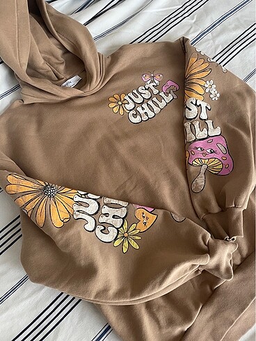 Bershka Just Chill Sloganlı Koyu Bej Sweatshirt