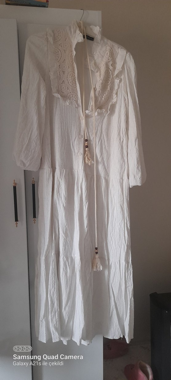 Püsküllü Beyaz Uzun Keten Elbise - Görsel 5