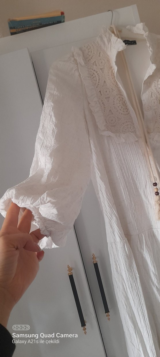 Püsküllü Beyaz Uzun Keten Elbise - Görsel 2