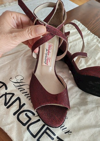 Diğer tango ayakkabısı