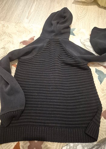 Kapüşonlu Siyah Erkek Çocuk Triko Kazak - Görsel 4