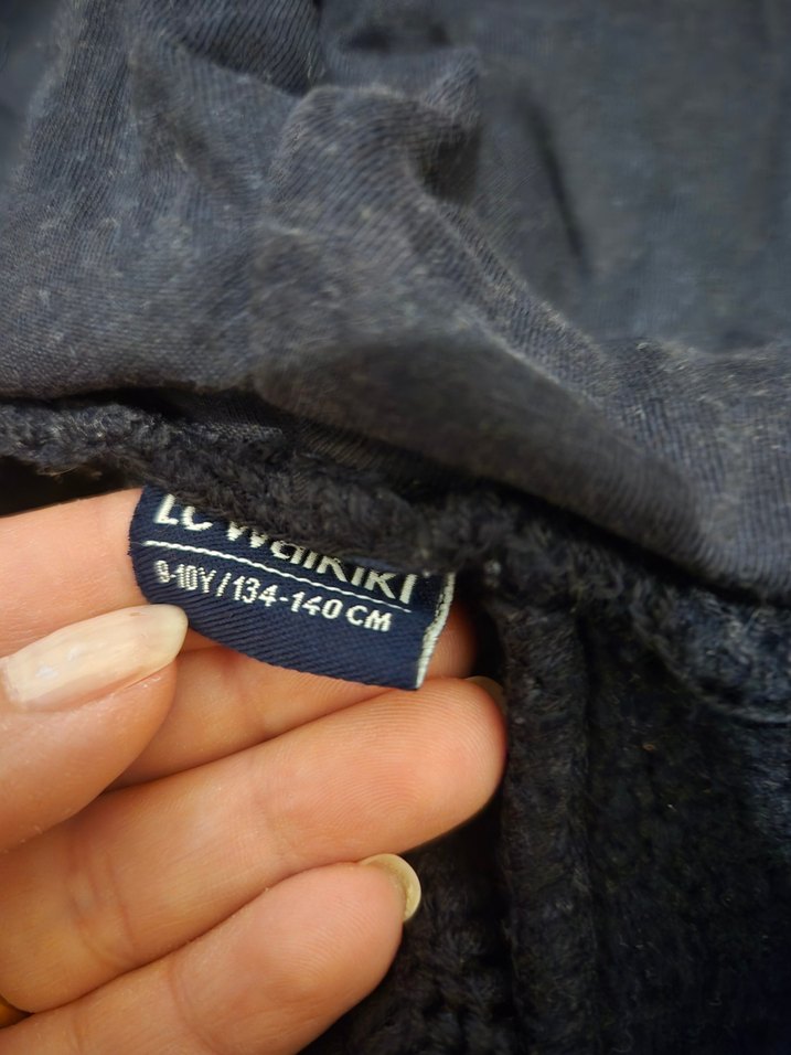 Kapüşonlu Siyah Erkek Çocuk Triko Kazak - Görsel 2