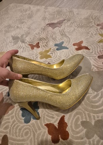 Altın Renkli Parlak  Topuklu Ayakkabı - Görsel 4