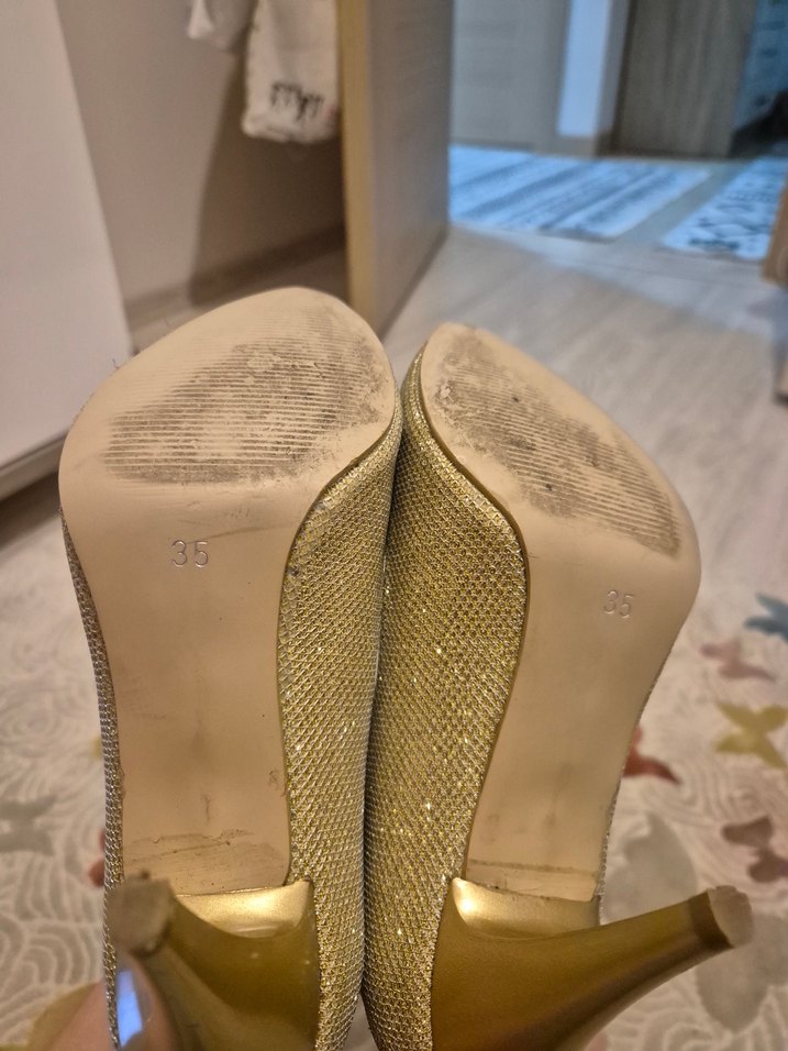 Altın Renkli Parlak  Topuklu Ayakkabı - Görsel 3