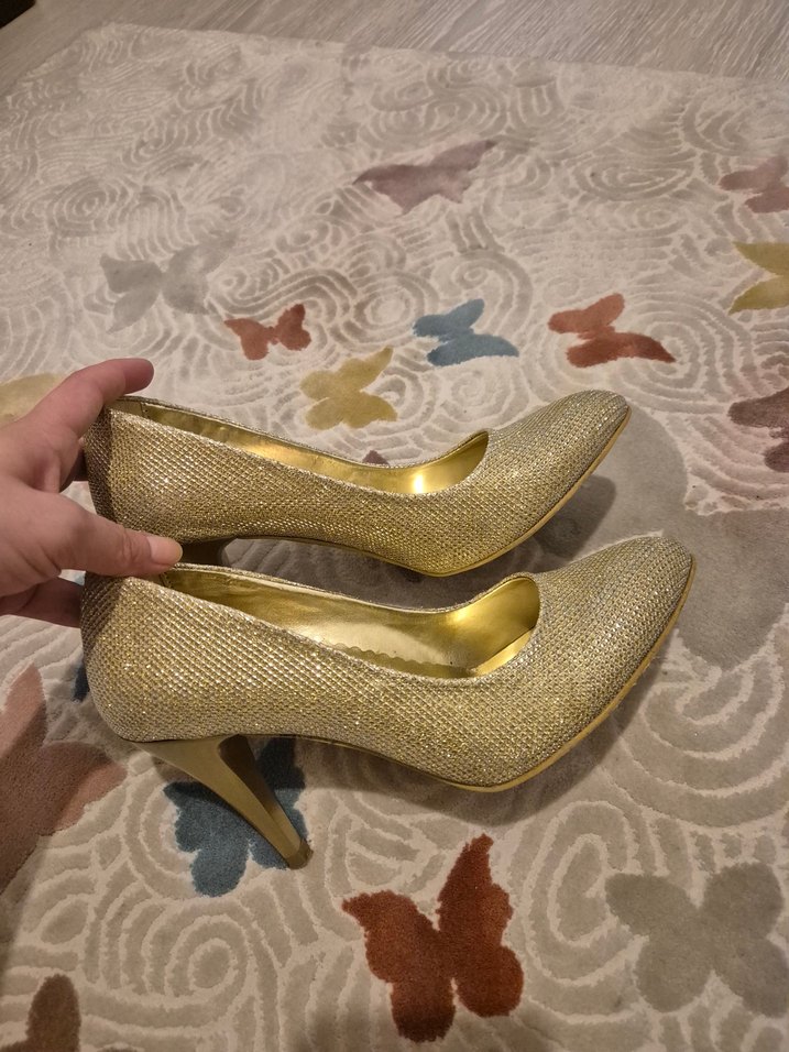 Altın Renkli Parlak  Topuklu Ayakkabı - Görsel 4