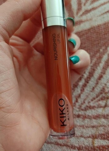 kiko lip nourishing oil 06