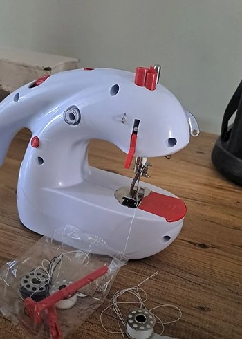 Singer Mini Beyaz Singer Dikiş Makinesi