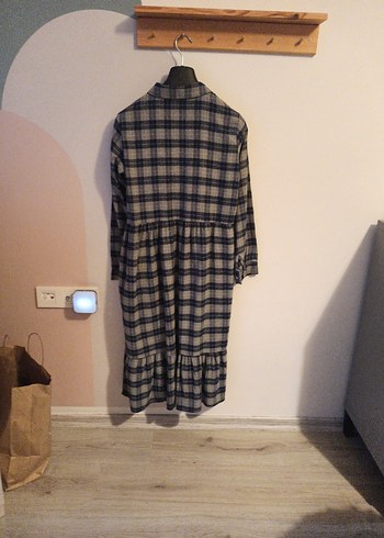 Ekose Desenli Gri Elbise - Görsel 5