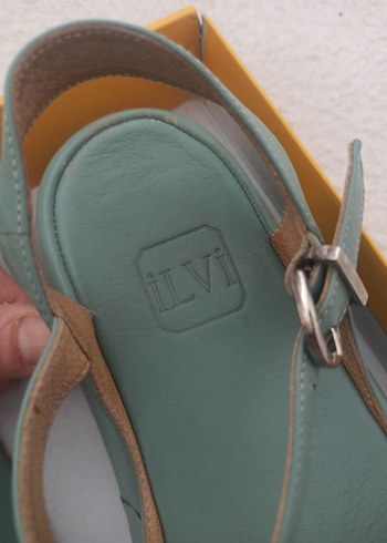 Turkuaz Tokalı Dolgu Topuk Kadın Sandalet - Görsel 2