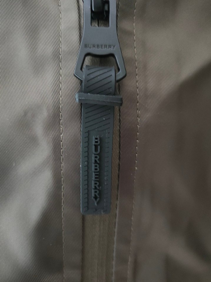 BURBBERY LOGO BASKILI KAPÜŞONLU CEKET - Görsel 4