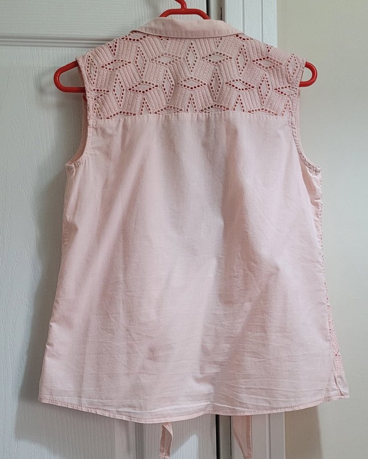 Pembe Dantel İşlemeli Kolsuz Gömlek - Görsel 3