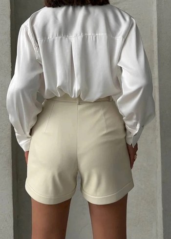 Kemerli Deri Şort Krem - Görsel 4