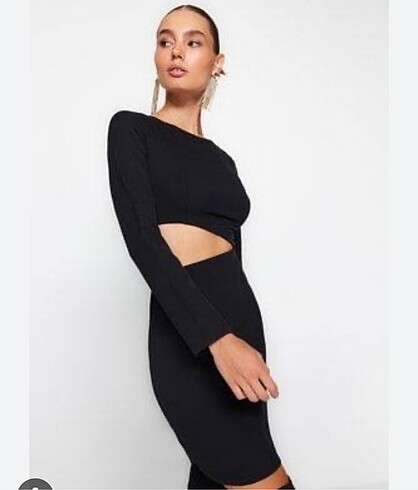 Trendyol & Milla Siyah şık mini cut out detaylı elbise