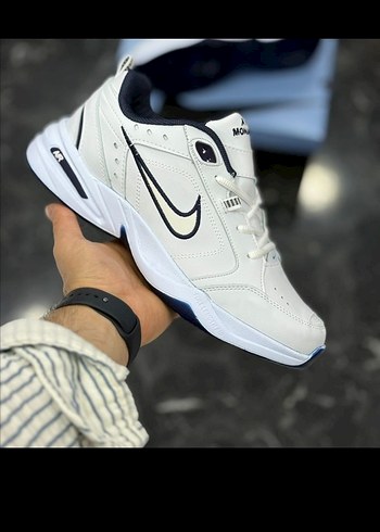 Nike Beyaz Bağcıklı Erkek Spor Ayakkabısı