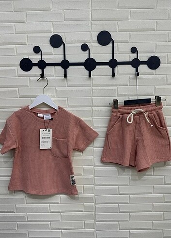 6 Yaş Beden #zara#zara#zara#zata#civil#newbalance#columbia#cocukgiyim#ikilit