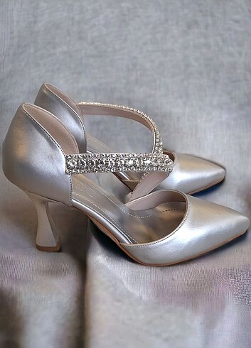 37 Beden gri Renk #stiletto#tapukluayakkabi#ozelgun#abiye#tesettur#mango#zara#mang