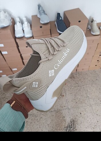 42 Beden beyaz Renk #columbia#yenisezon#nike#adidas#nike#puma#mango#zara#yenisezon#s