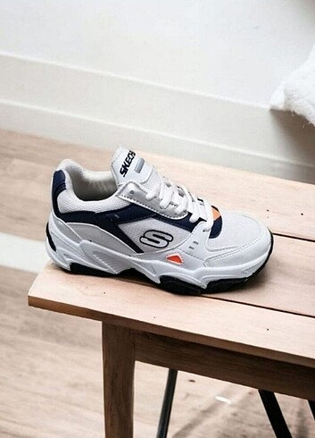Skechers Spor ayakkabı 36 37 38 40 nolar mevcut 