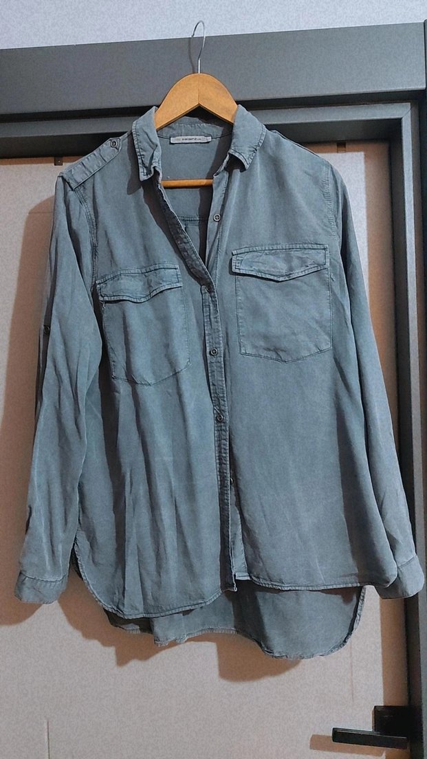 Gri Denim Kadın Gömlek, Bol Kesim, Düğmeli - Görsel 2