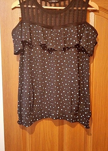 On Fashion Omuz detaylı puantiyeli bluz
