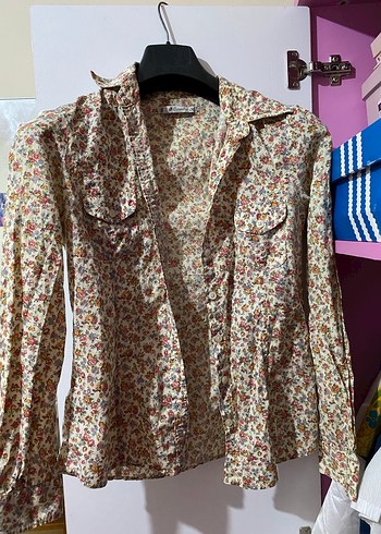 Çiçek Desenli Düğmeli Kadın Gömlek - Görsel 4