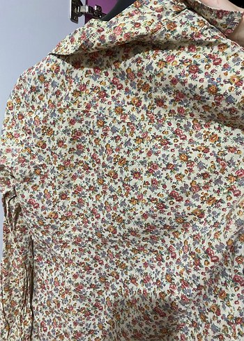 Çiçek Desenli Düğmeli Kadın Gömlek - Görsel 3