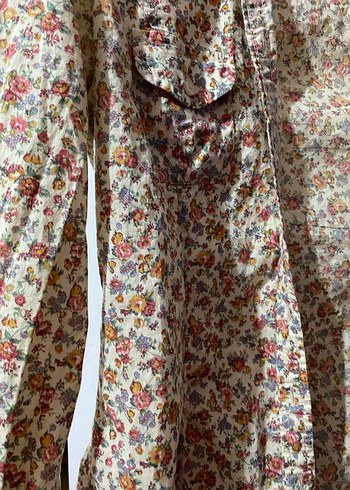 Çiçek Desenli Düğmeli Kadın Gömlek - Görsel 2