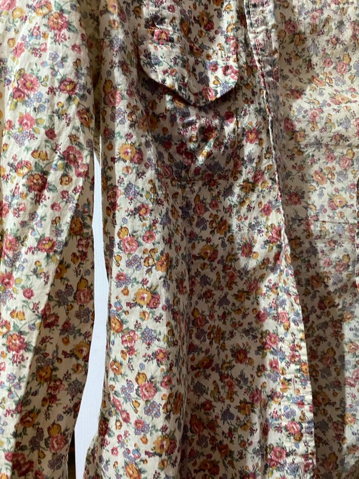 Çiçek Desenli Düğmeli Kadın Gömlek - Görsel 2