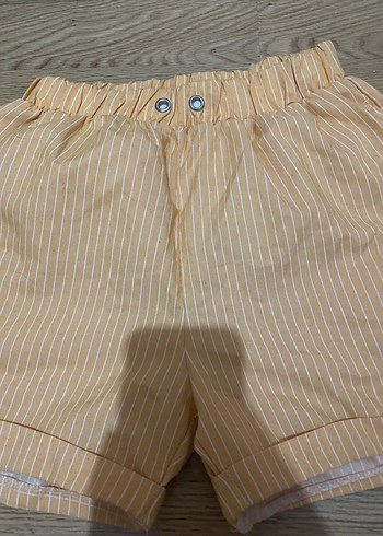 Düğmeli Sarı Mini Keten Şort - Görsel 2