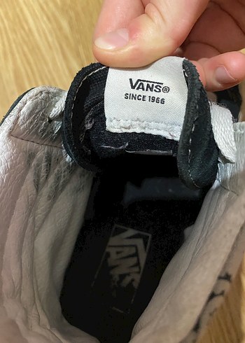 Gri Yılan Desenli Bağcıklı Kadın Spor Ayakkabı - Görsel 3