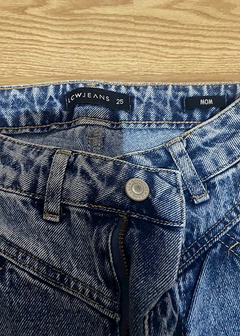 Kadın Gri Normal Kesim Denim Midi Jean - Görsel 2