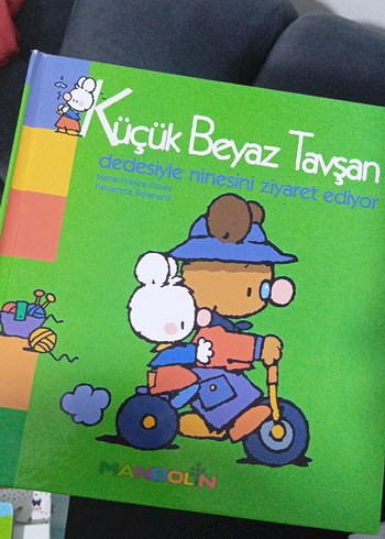 Küçük Beyaz Tavşan - Dedesiyie Ninesini Ziyaret Ediyor