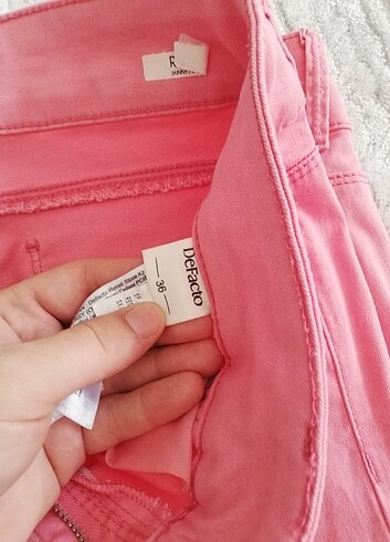 Pembe pantolon 